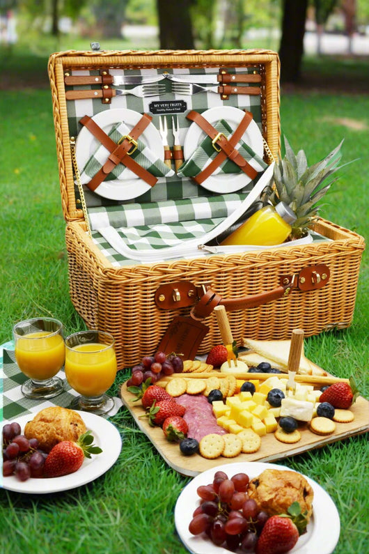 KM Signee Willow Charm Deluxe Picnic Case (Green)